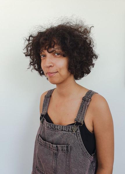 Léonie Pernet
