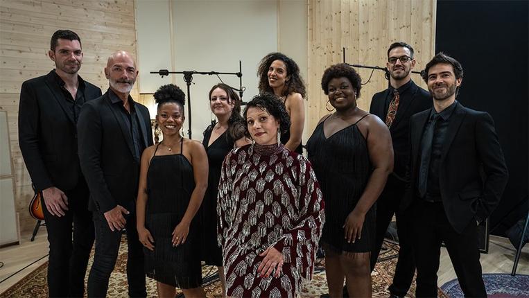 NATURAL WOMAN BAND